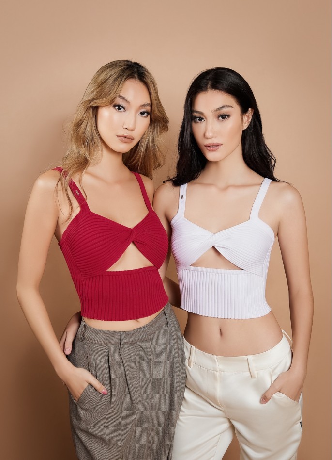 RIBBED KNIT TWIST CROP TOP - WHITE